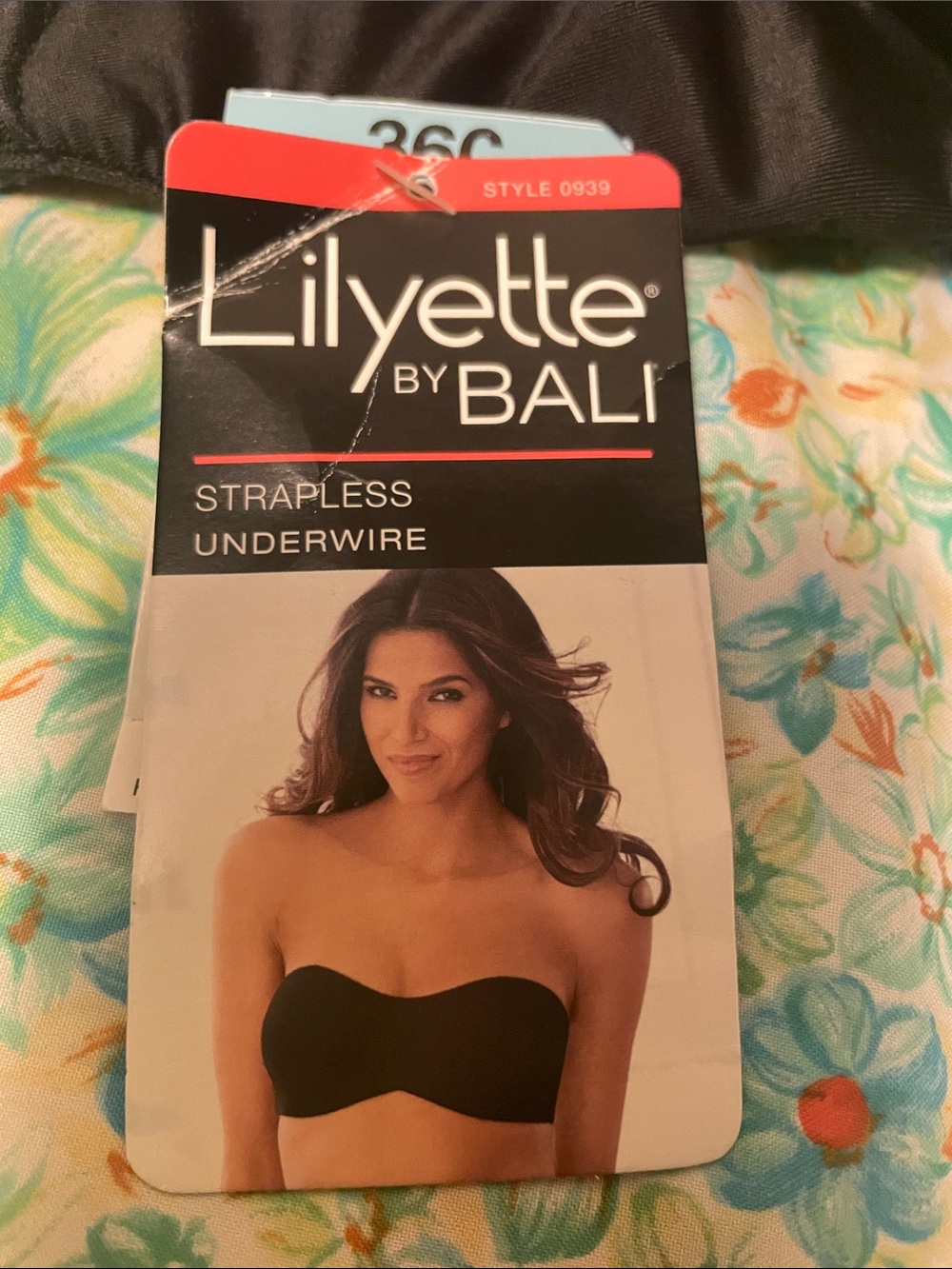 Black strapless underwire lilyette bra (36C)(nwt)